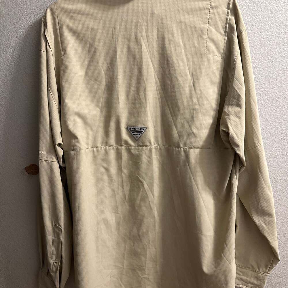 Columbia Men's PFG Tamiami II Long-Sleeve Shirt in Fossil - Picture 7 of 9
